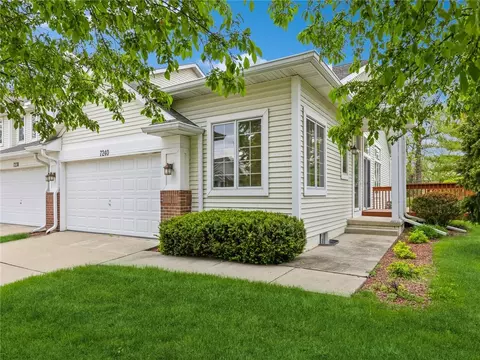 7240 Espanade St, Johnston, IA 50131