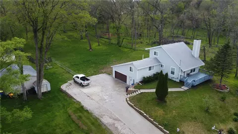 4131 Mahaska Ave, Des Moines, IA 50317