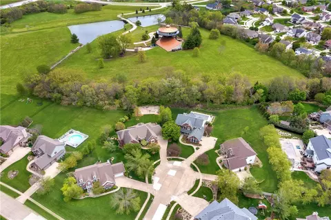 14414 Wilden Cir, Urbandale, IA 50323