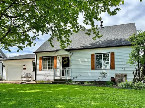 510 9th Ave, Sully, IA 50251