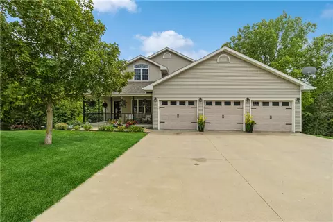 1505 Ridge Crest Ct, Knoxville, IA 50138