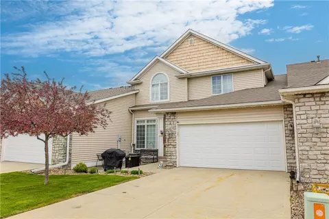 3715 Farnham Dr, Ames, IA 50010