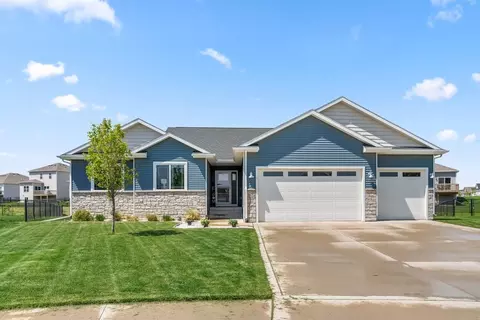 2708 NW 40th St, Ankeny, IA 50023