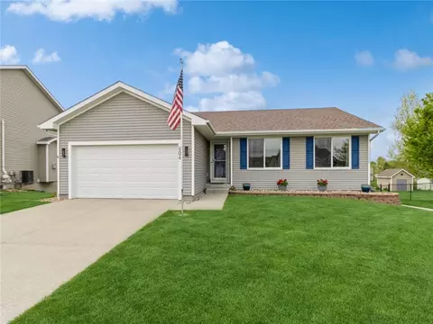 804 SE Woodbine Dr, Grimes, IA 50111