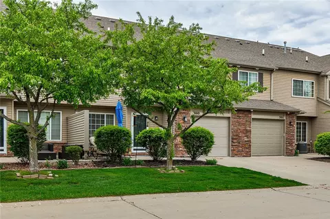 8610 Ep True Pkwy #3010, West Des Moines, IA 50266