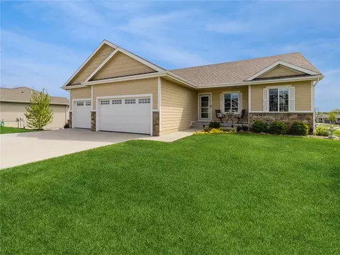 905 NW Seasons Dr, Ankeny, IA 50023