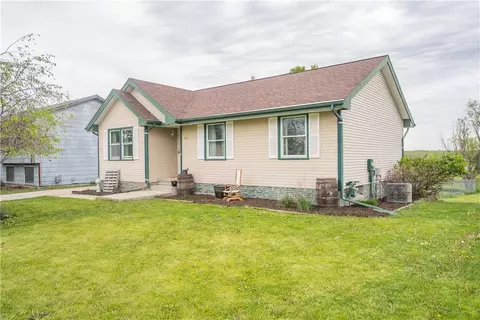 403 W 18th Pl, Indianola, IA 50125
