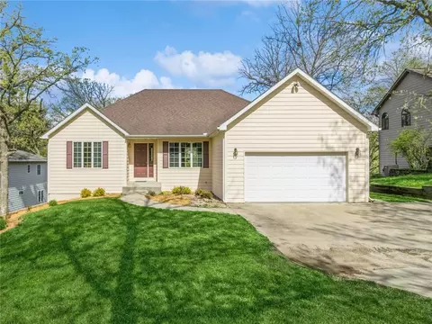 5202 Tamara Pt, Panora, IA 50216