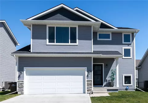 512 1st St NW, Bondurant, IA 50035