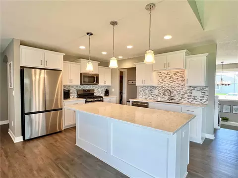 1420 NE 49th St, Ankeny, IA 50021