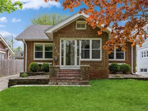 1123 Polk Blvd, Des Moines, IA 50311