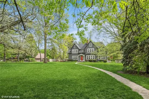 5518 Grand Ave, Des Moines, IA 50312