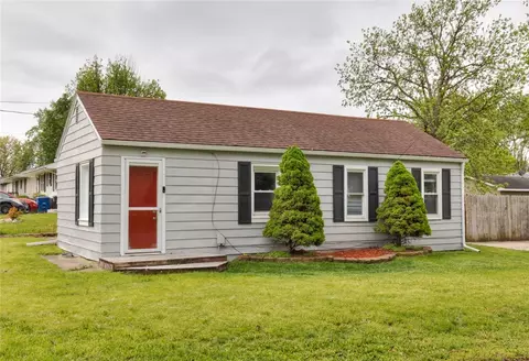 2538 E 39th St, Des Moines, IA 50317