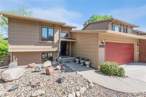 1030 Woodland Park Dr, West Des Moines, IA 50266
