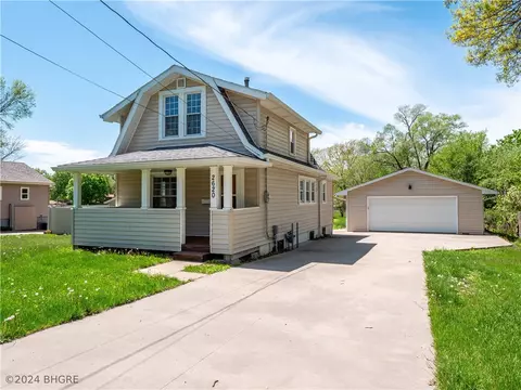 2620 51st St, Des Moines, IA 50310