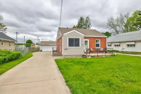 1808 E 27th St, Des Moines, IA 50317