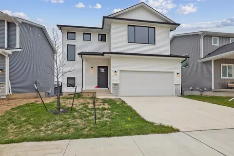 1801 Willow Ct, Norwalk, IA 50211