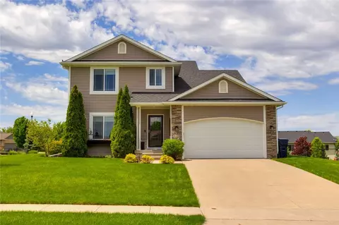 3502 161st St, Urbandale, IA 50323