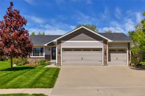 14619 Hickory Dr, Urbandale, IA 50323