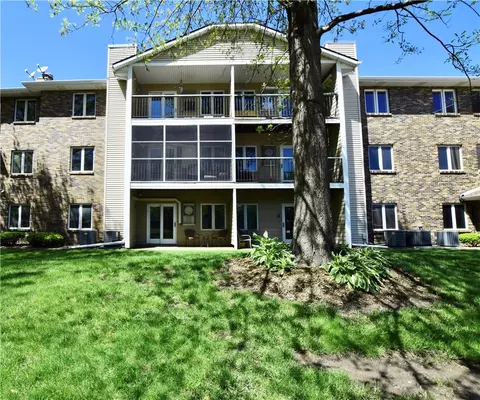 401 SE Delaware Ave #106, Ankeny, IA 50021