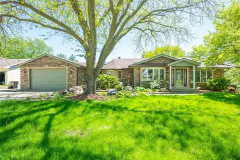401 NE 54th Ave, Des Moines, IA 50313