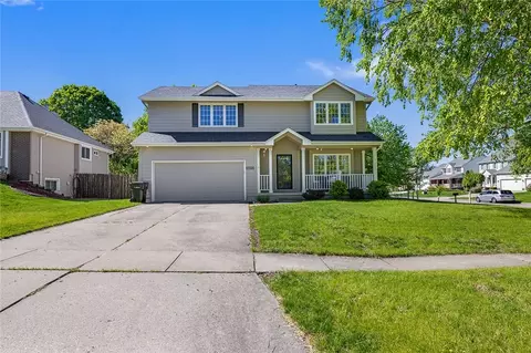 6566 Woodland Dr, West Des Moines, IA 50266