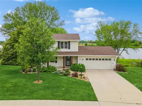 5007 Lakewood Dr, Norwalk, IA 50211