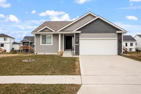 3550 NE Winding Trail Dr, Ankeny, IA 50021