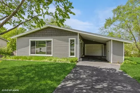 1960 NW 89th St, Clive, IA 50325
