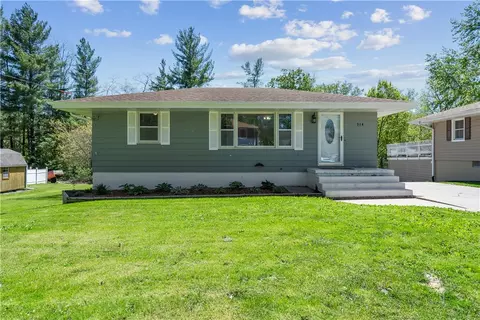 514 E Competine St, Knoxville, IA 50138