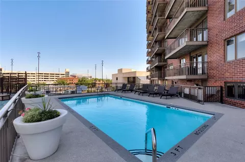 300 Walnut St #709, Des Moines, IA 50309