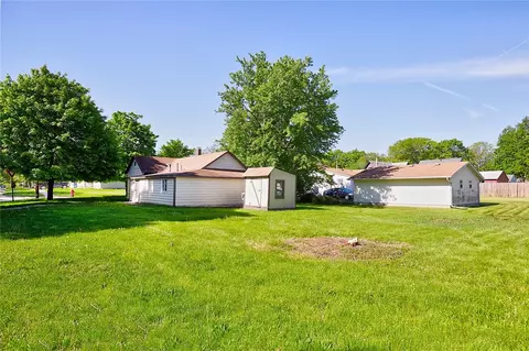 623 E Green St, Winterset, IA 50273