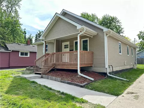 2312 35th St, Des Moines, IA 50310