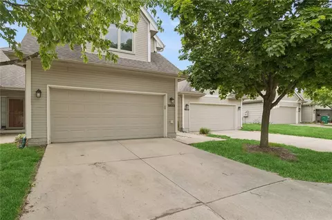 3305 Ep True Pkwy #1602, West Des Moines, IA 50265