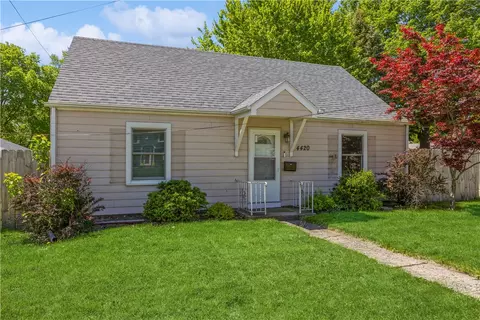 4420 Hickman Rd, Des Moines, IA 50310