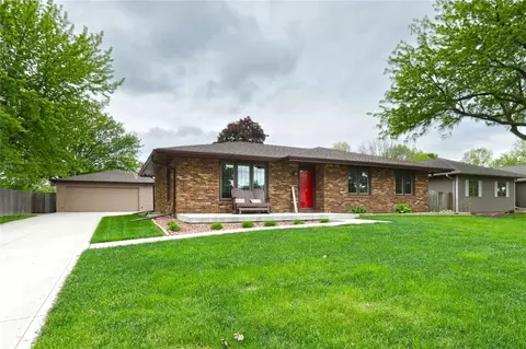 1308 Bel Aire Rd, Polk City, IA 50226