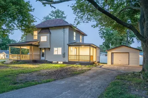114 5th St NW, Mitchellville, IA 50169