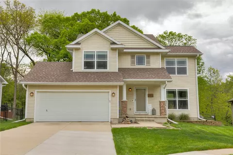 2992 Merced Dr, Des Moines, IA 50310