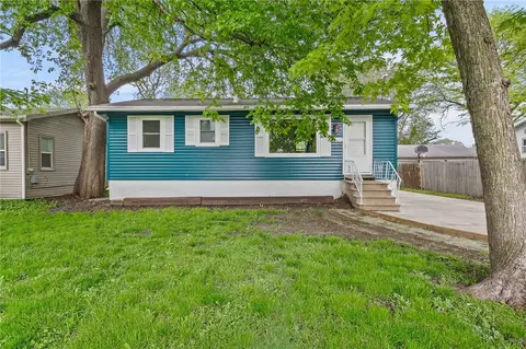 2507 E 24th St, Des Moines, IA 50317