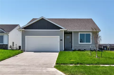 1154 NW Petersen Dr, Waukee, IA 50266