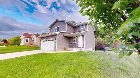 4703 Wisconsin Ave, Des Moines, IA 50317