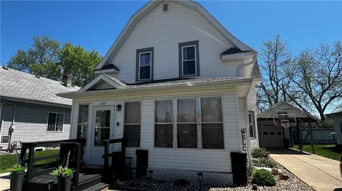 626 4th St, Merrill, IA 51038