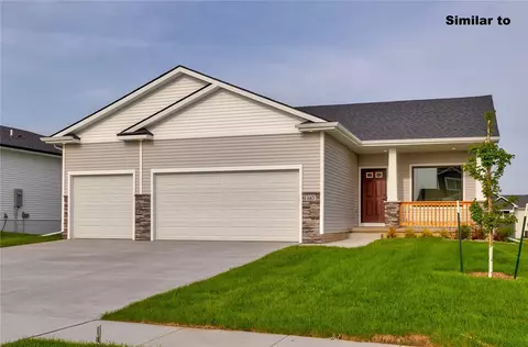 5412 167th St, Urbandale, IA 50323