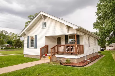 105 NW B St, Melcher Dallas, IA 50163