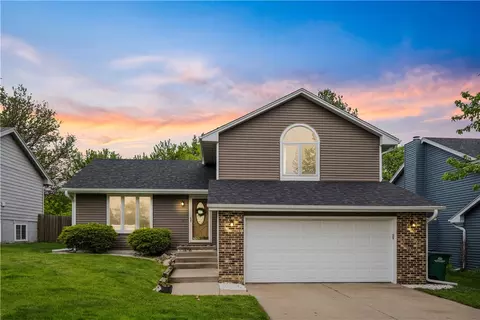 2325 Walnut St, West Des Moines, IA 50265