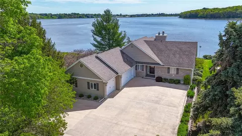 7039 Andrews Ter, Panora, IA 50216