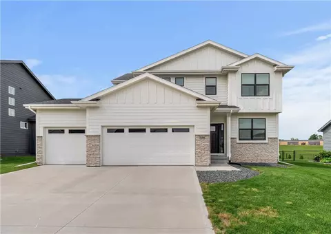705 Gray Ave, Waukee, IA 50263
