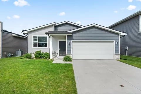 1412 NE Polk Dr, Grimes, IA 50111
