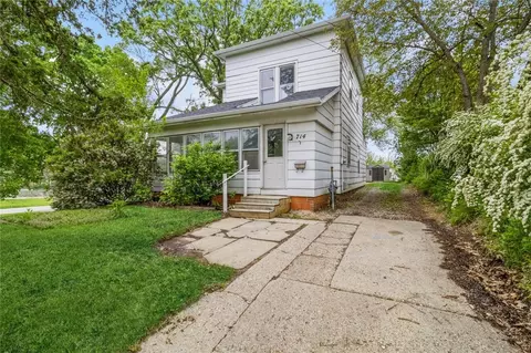 714 3rd St, Nevada, IA 50201