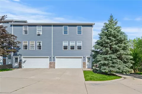 936 Mckinley Ave #10, Des Moines, IA 50315